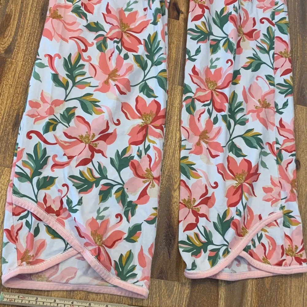 Garnet Hill Asian Wrap floral pajamas. Size small. - Picture 14 of 16